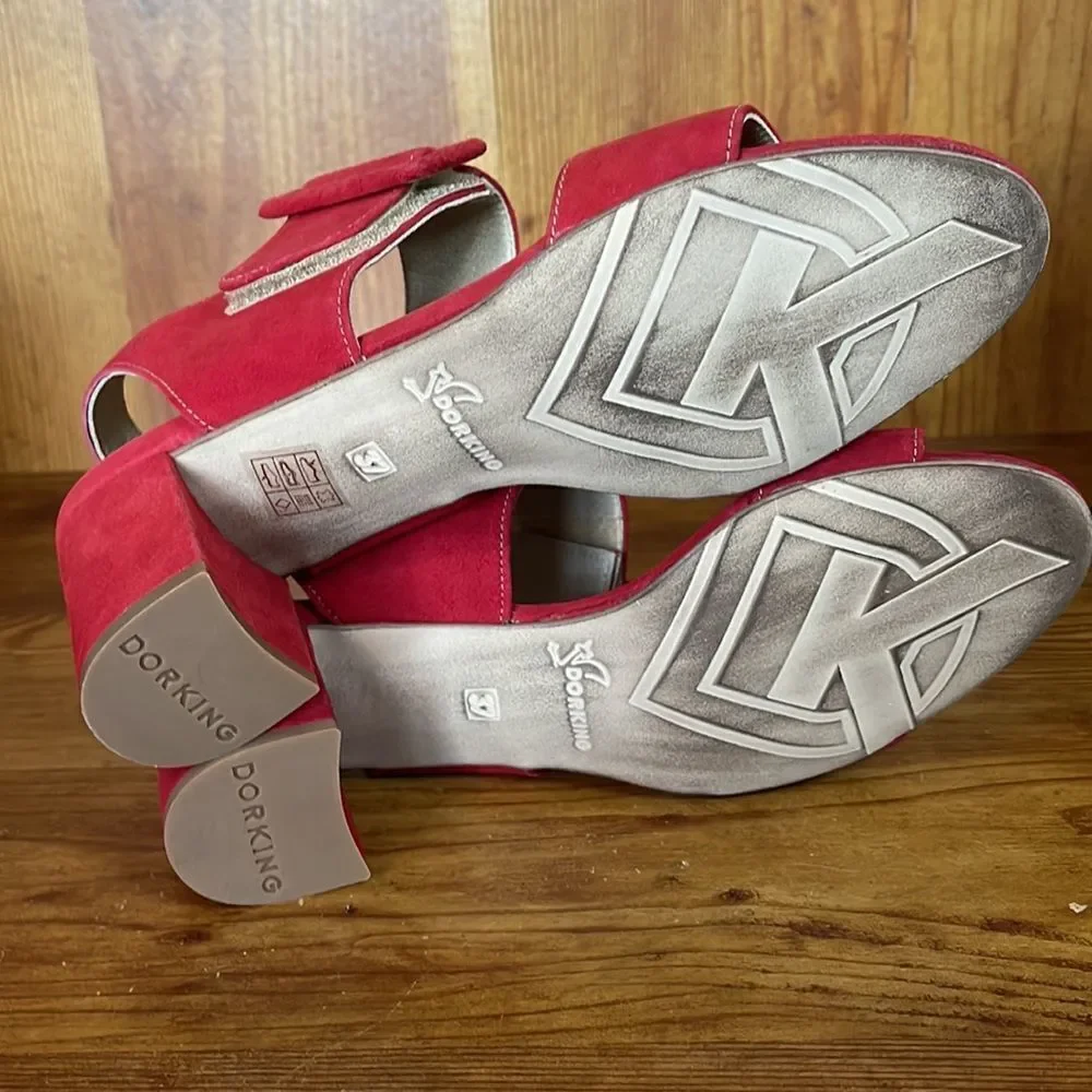 DORKING BY FLUCHOS Red Strap‎ Heeled Sandals size 6.5 big buckles